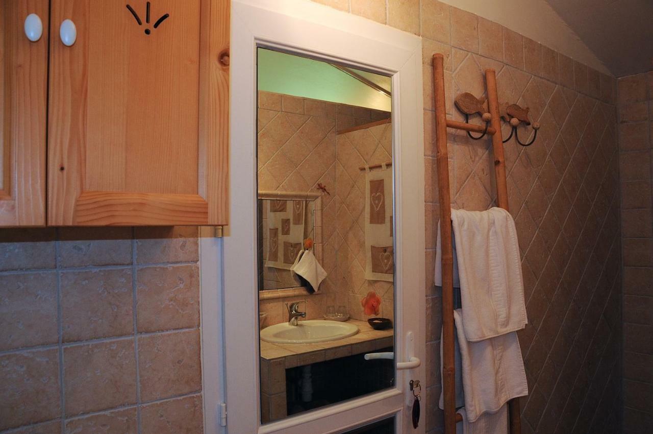 Holiday home Un Lit En Provence Eguilles