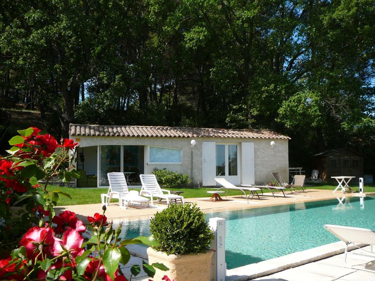 Holiday home Un Lit En Provence Eguilles